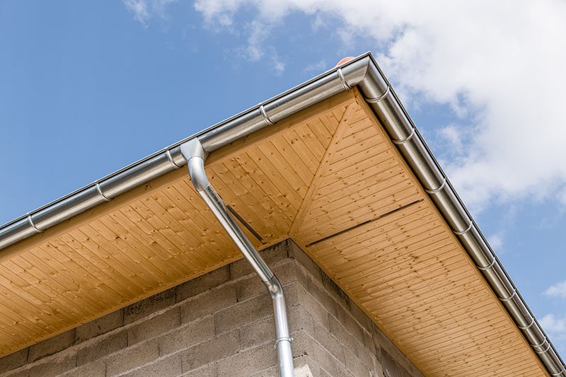 Pose de gouttière à Clamecy